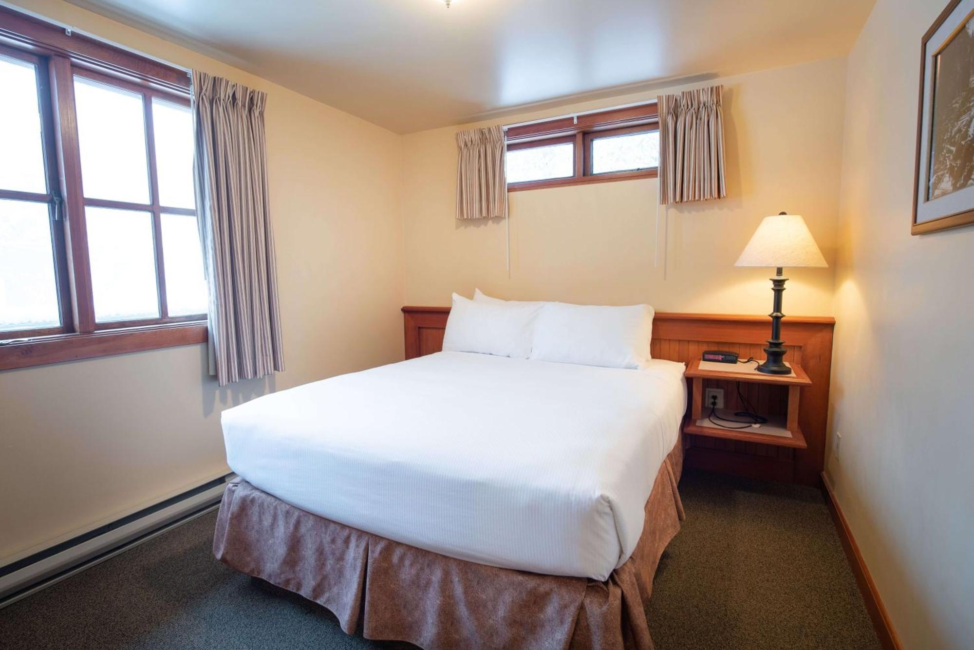 Painter'S Lodge, Trademark Collection By Wyndham Campbell River Room photo